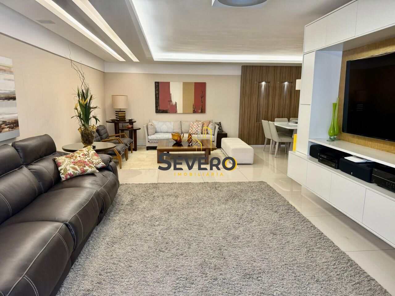 Apartamento à venda com 4 quartos, 188m² - Foto 1
