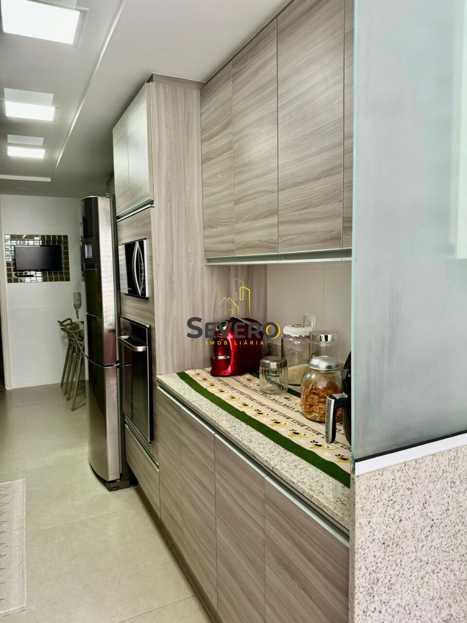 Apartamento à venda com 4 quartos, 188m² - Foto 7