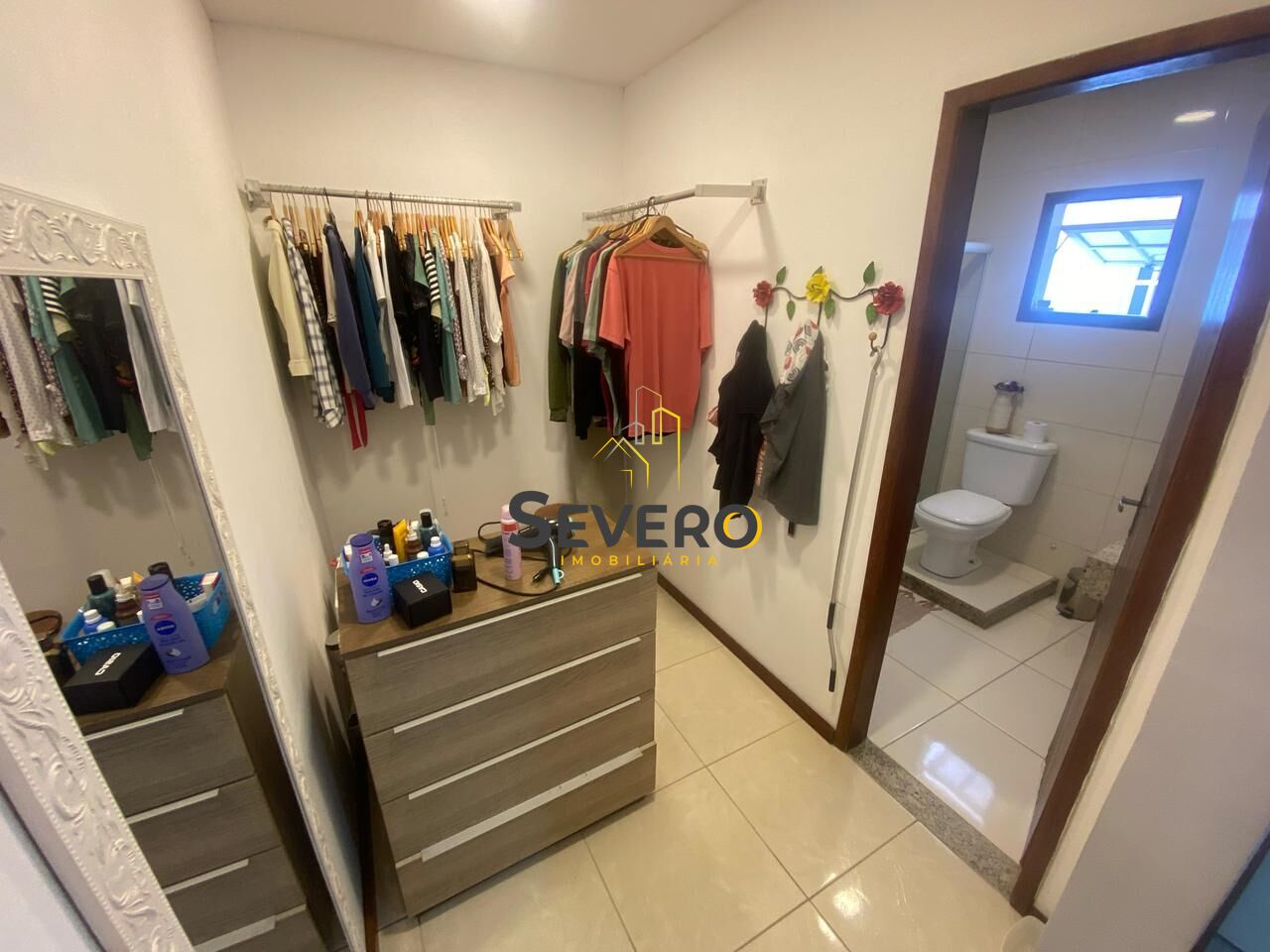 Casa à venda com 4 quartos, 239m² - Foto 6