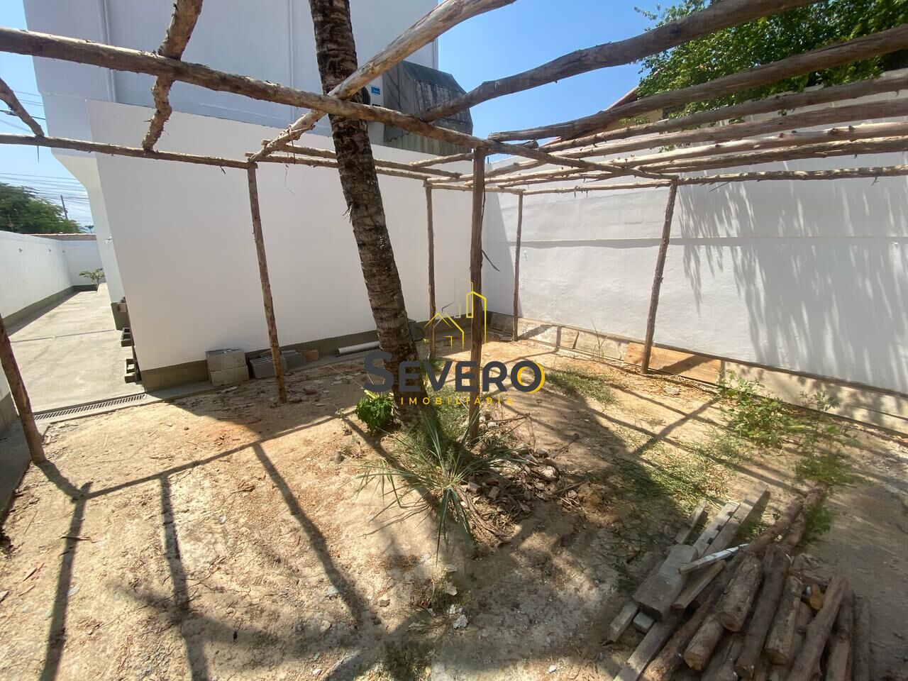 Casa à venda com 4 quartos, 239m² - Foto 12