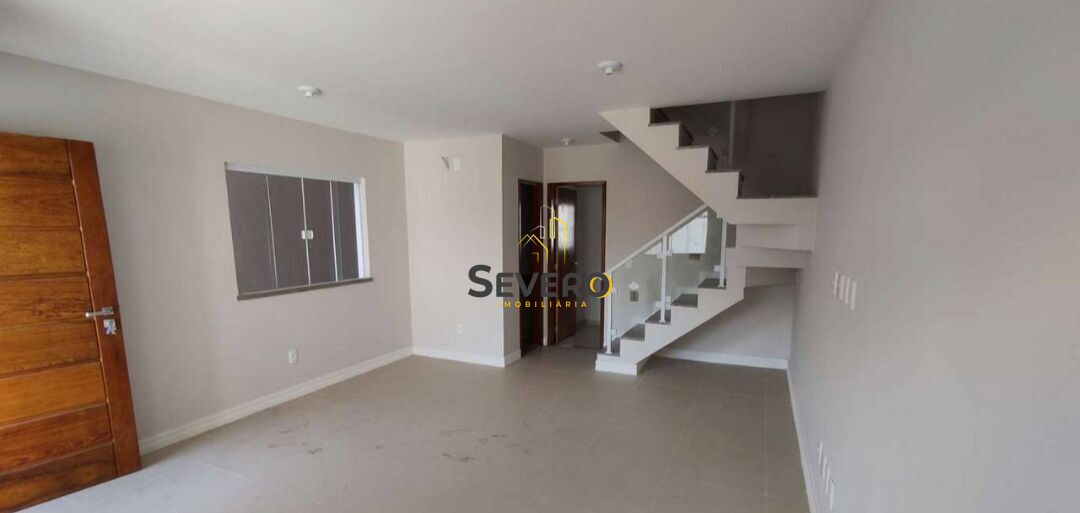 Casa à venda com 4 quartos, 125m² - Foto 3