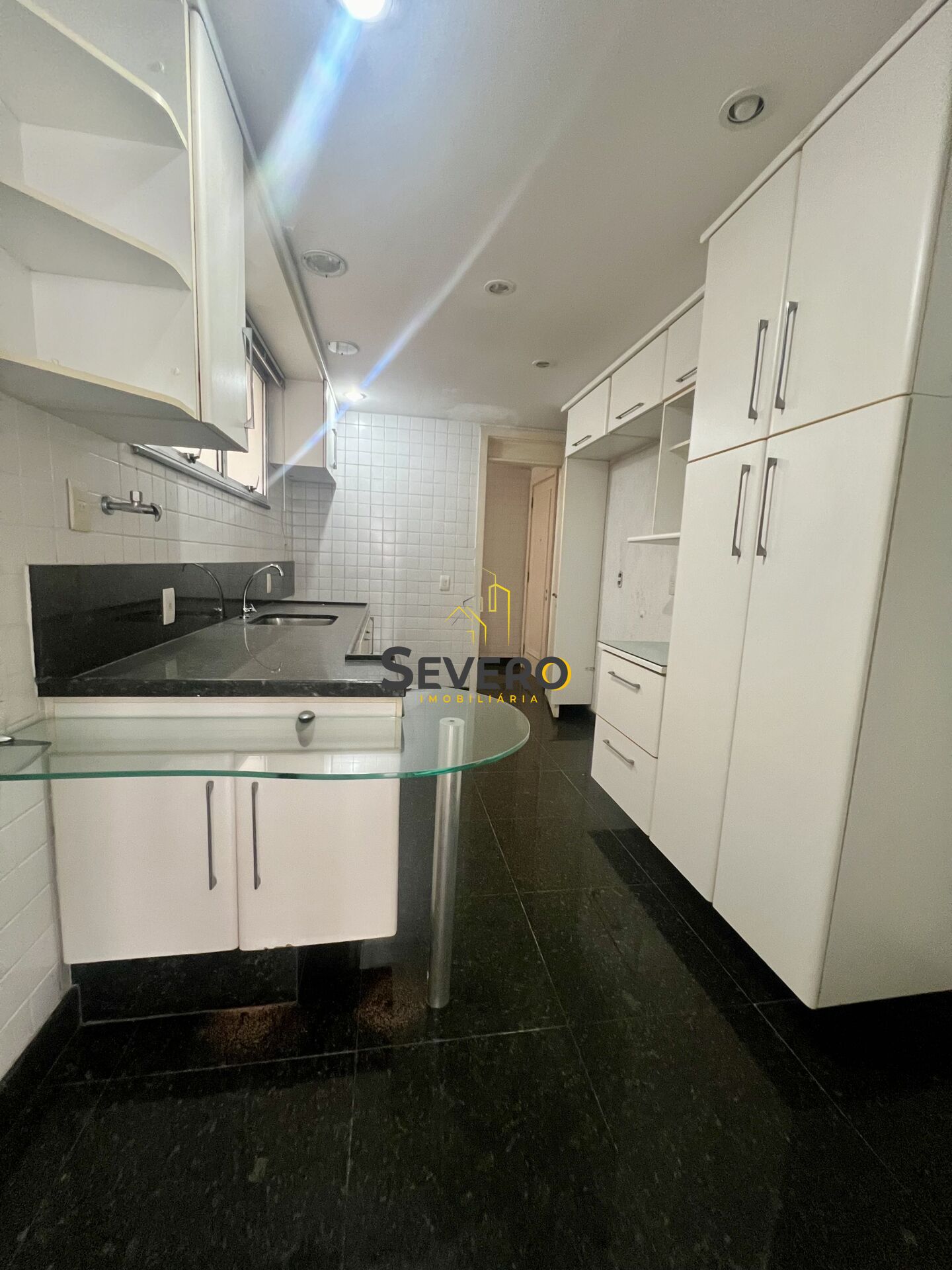 Apartamento à venda com 3 quartos, 110m² - Foto 9