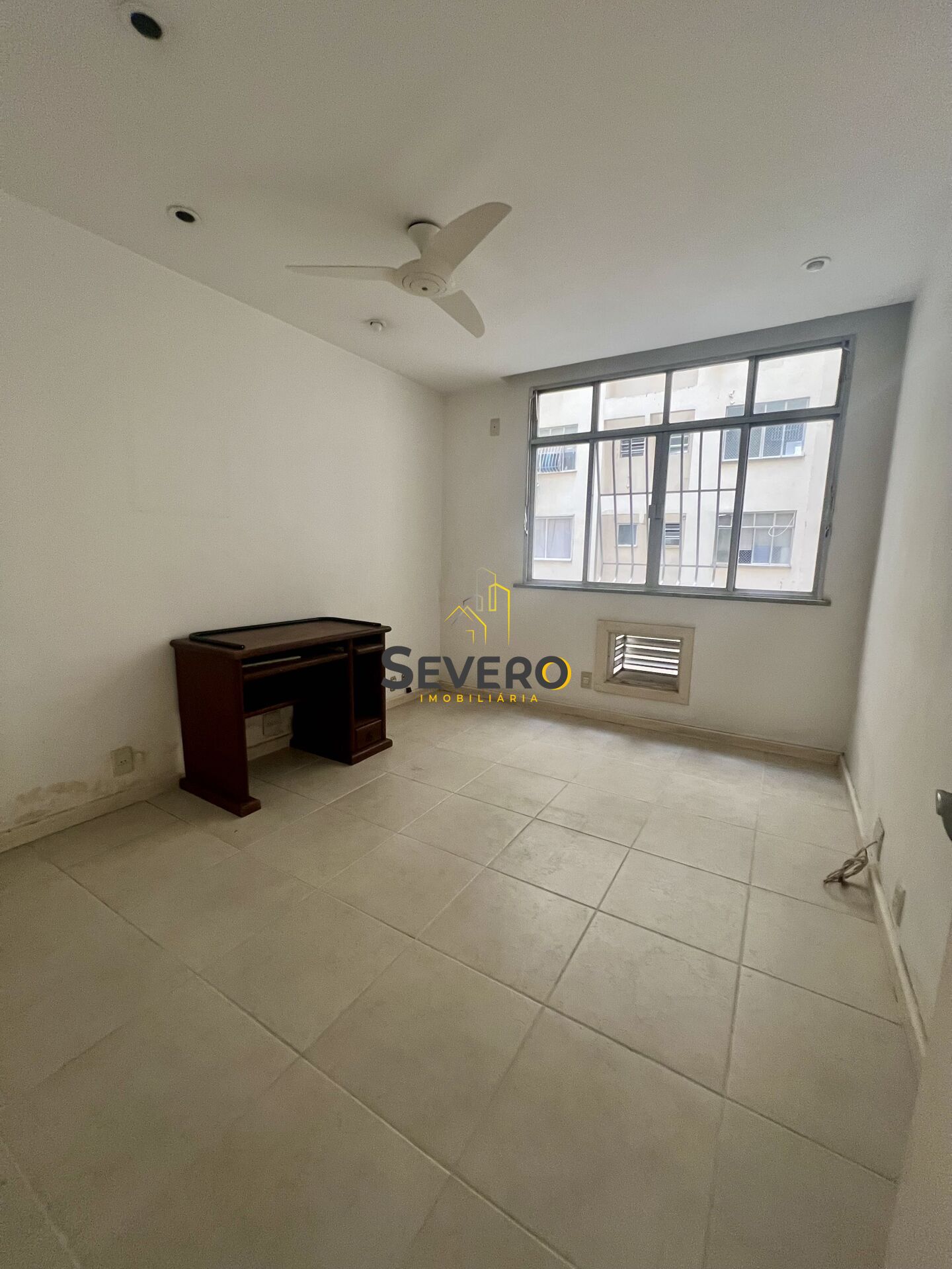Apartamento à venda com 3 quartos, 110m² - Foto 4
