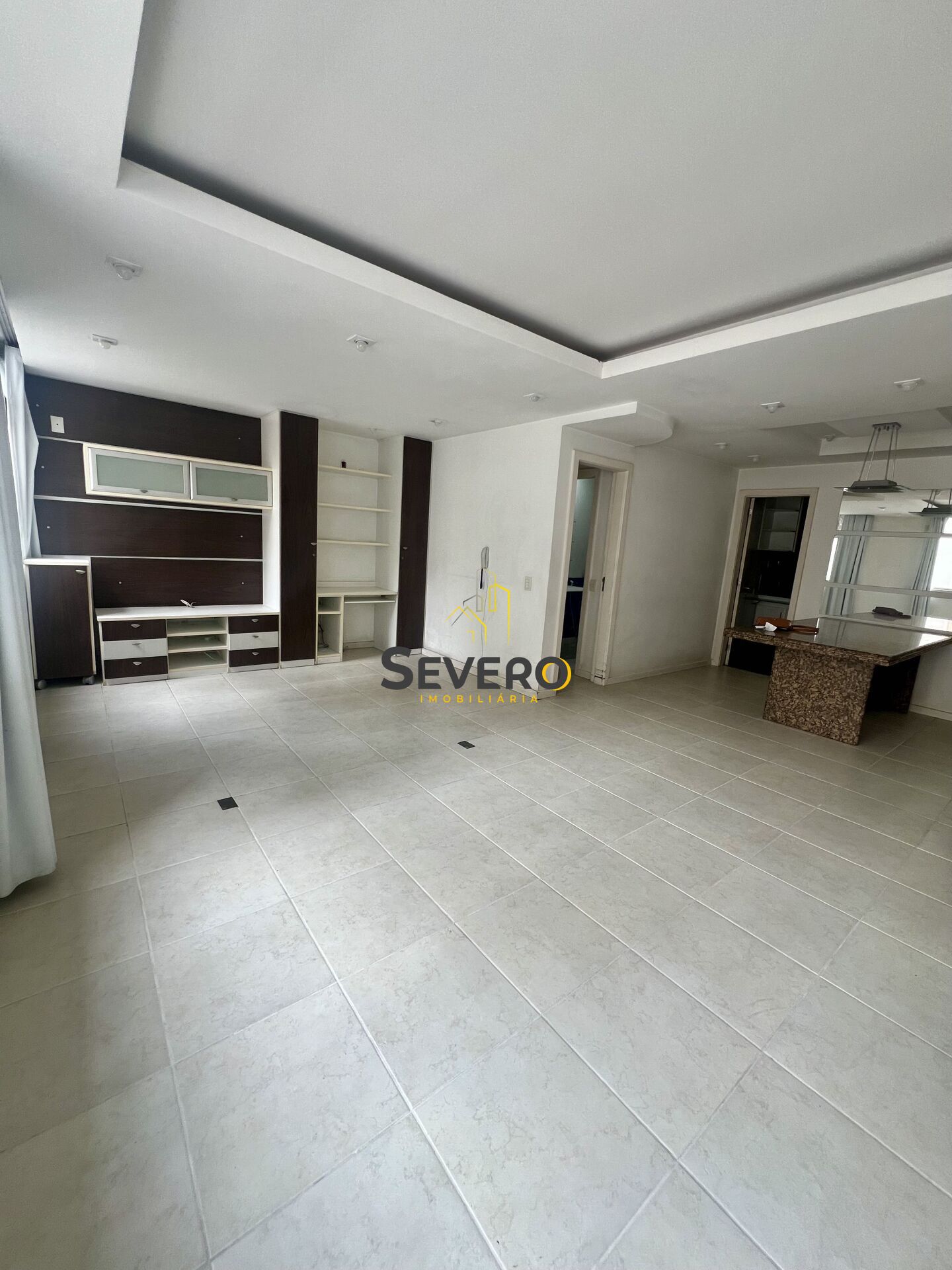 Apartamento à venda com 3 quartos, 110m² - Foto 1