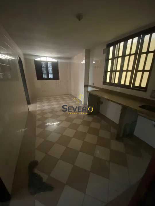 Casa de Condomínio à venda com 4 quartos, 300m² - Foto 4