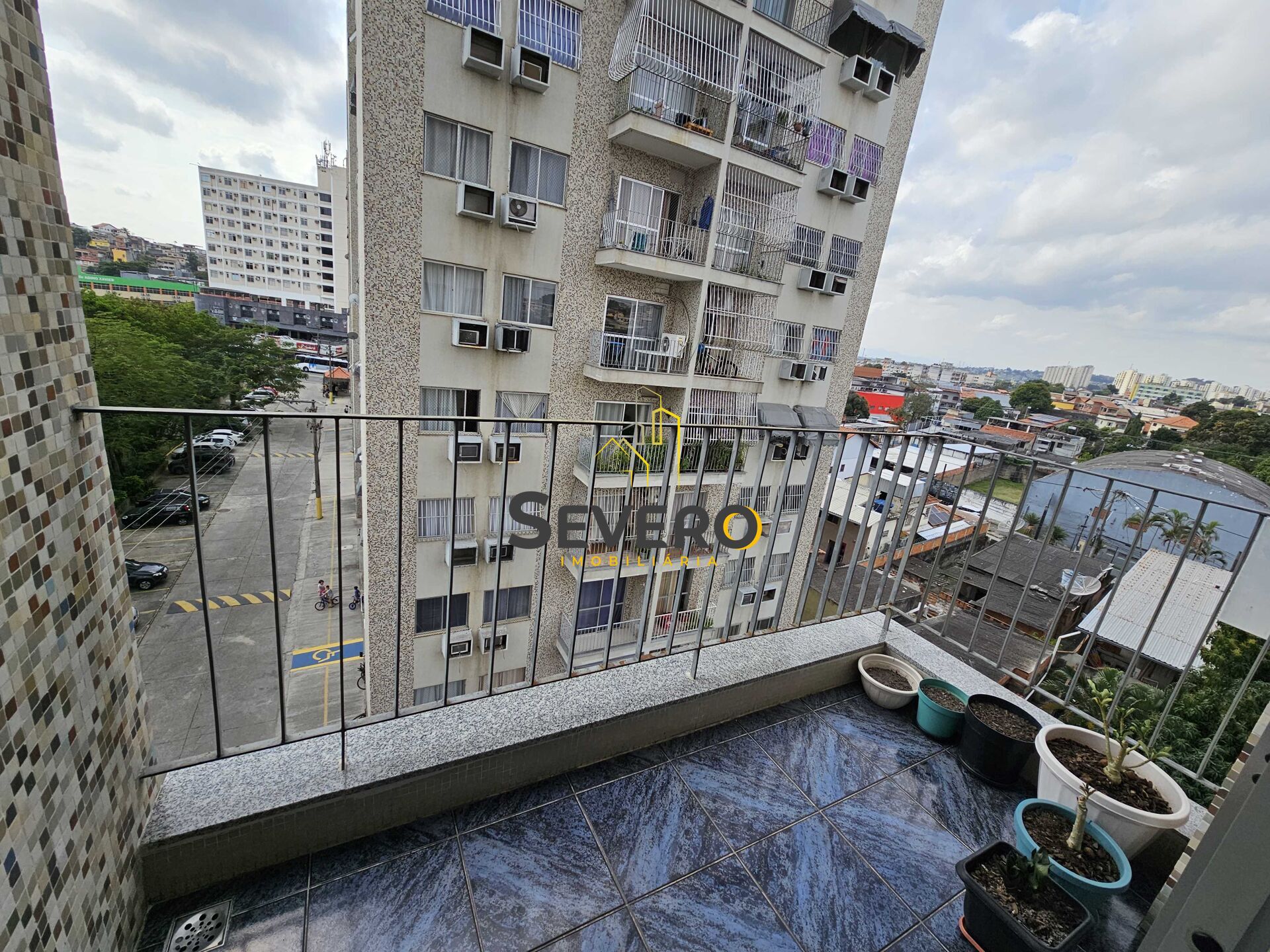 Apartamento à venda com 2 quartos, 74m² - Foto 1