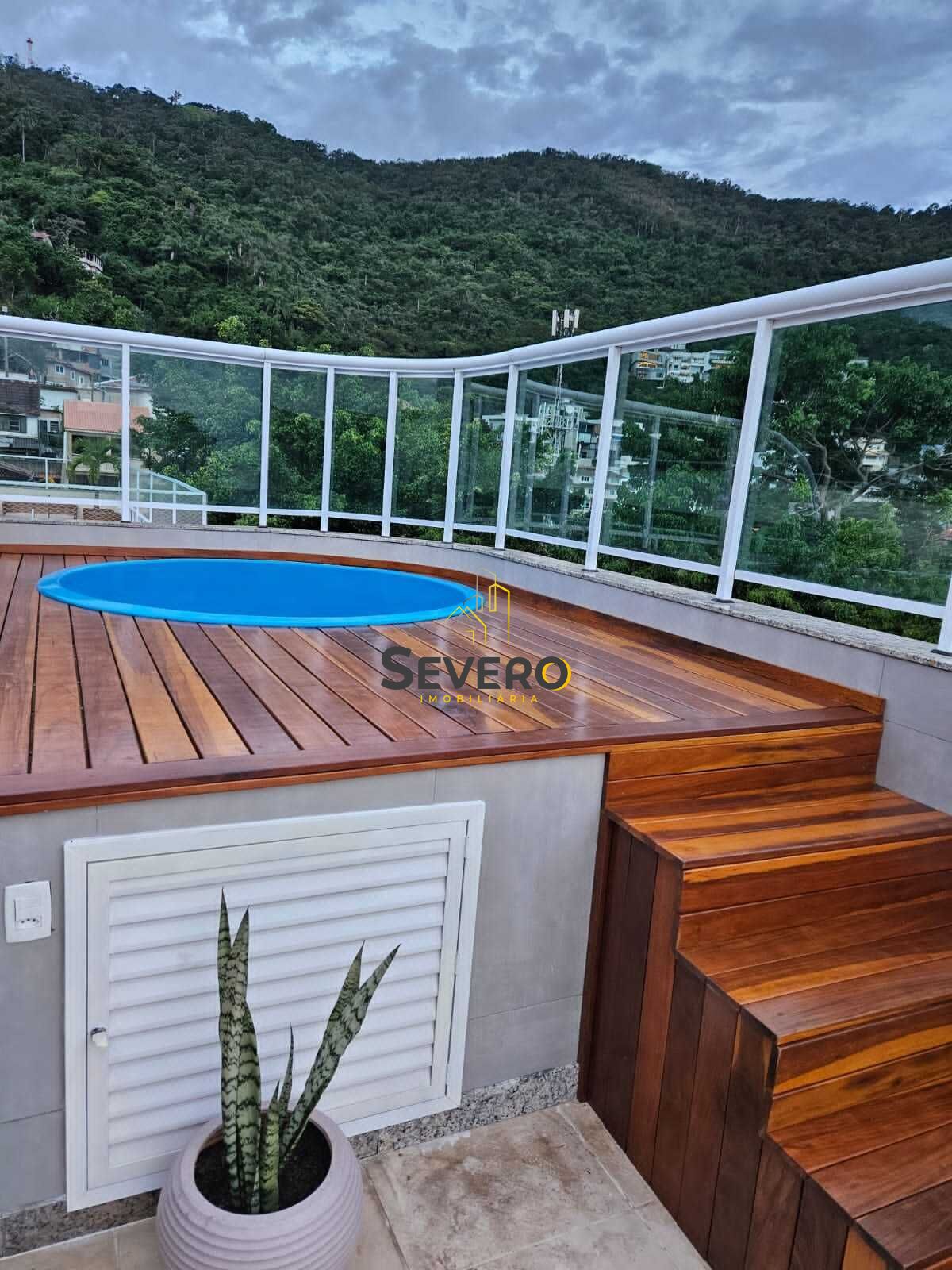 Cobertura à venda com 4 quartos, 240m² - Foto 3