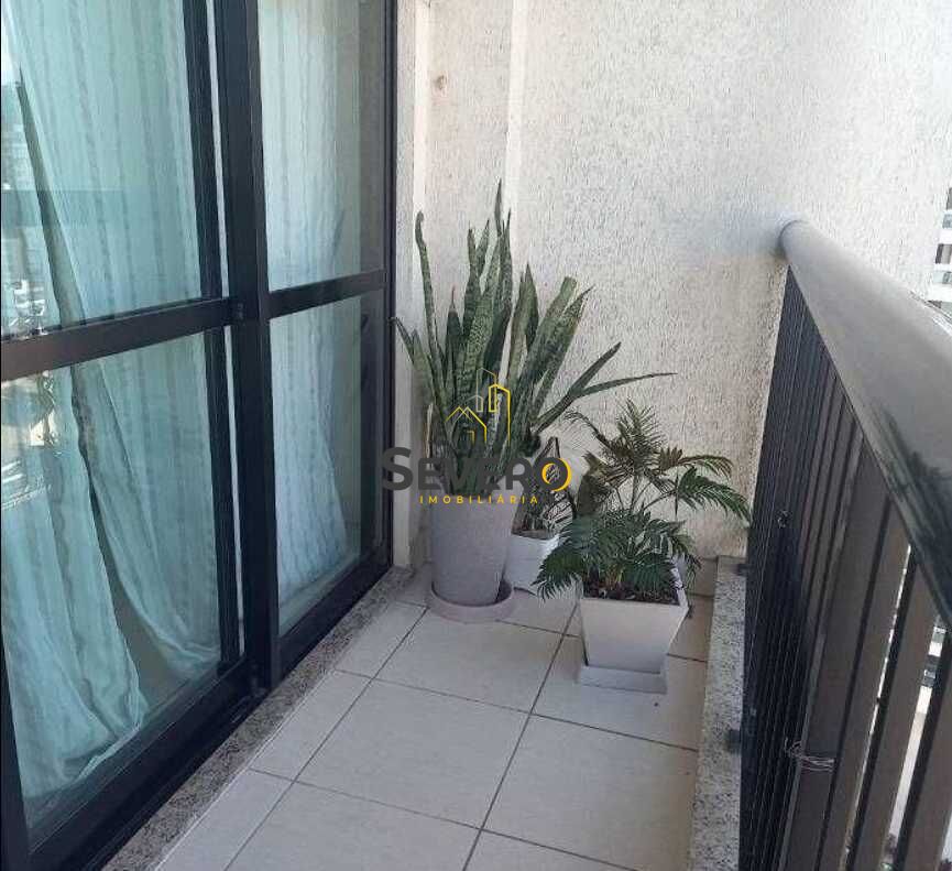 Apartamento à venda com 3 quartos, 135m² - Foto 3