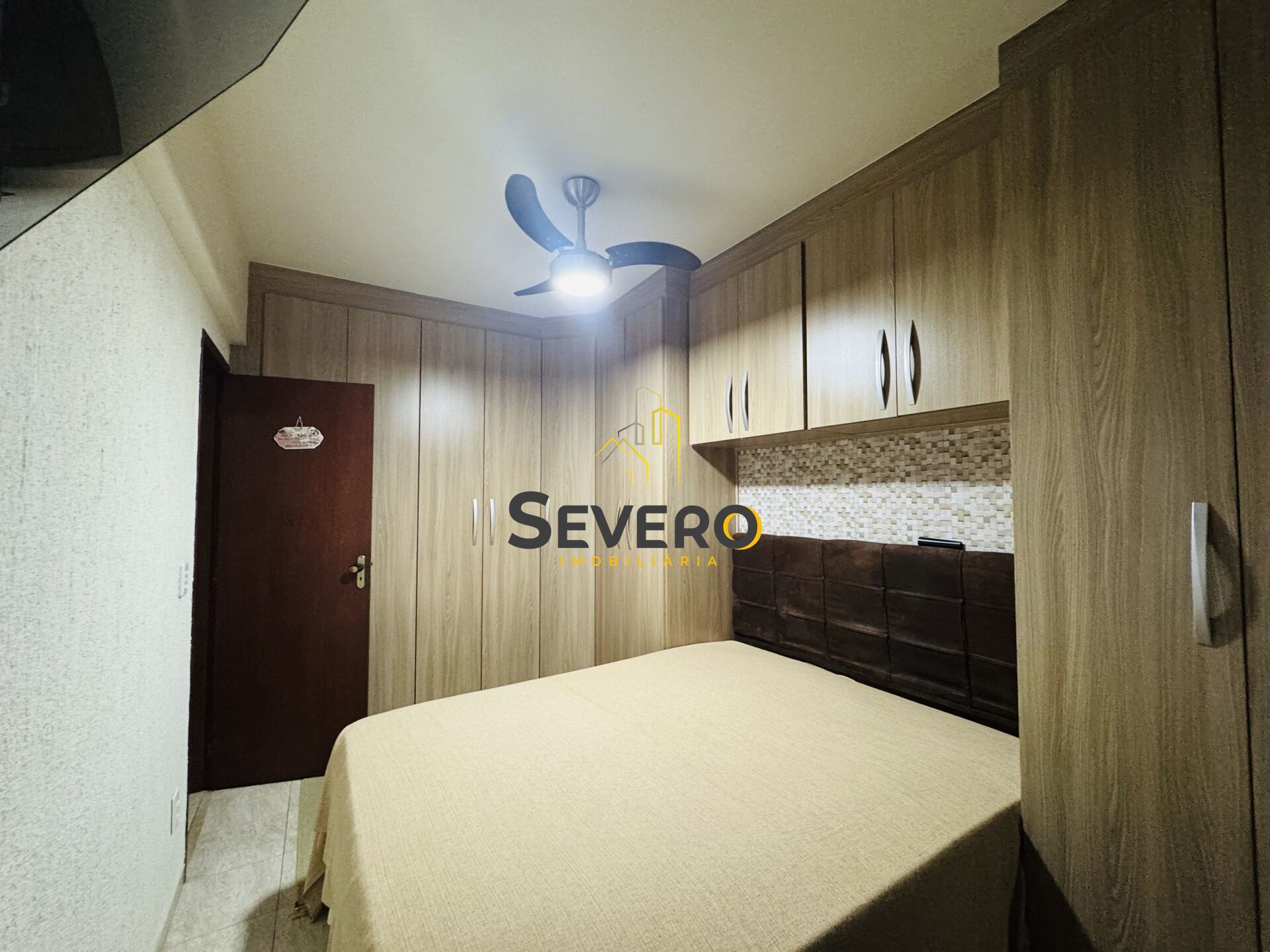 Apartamento à venda com 2 quartos, 75m² - Foto 13