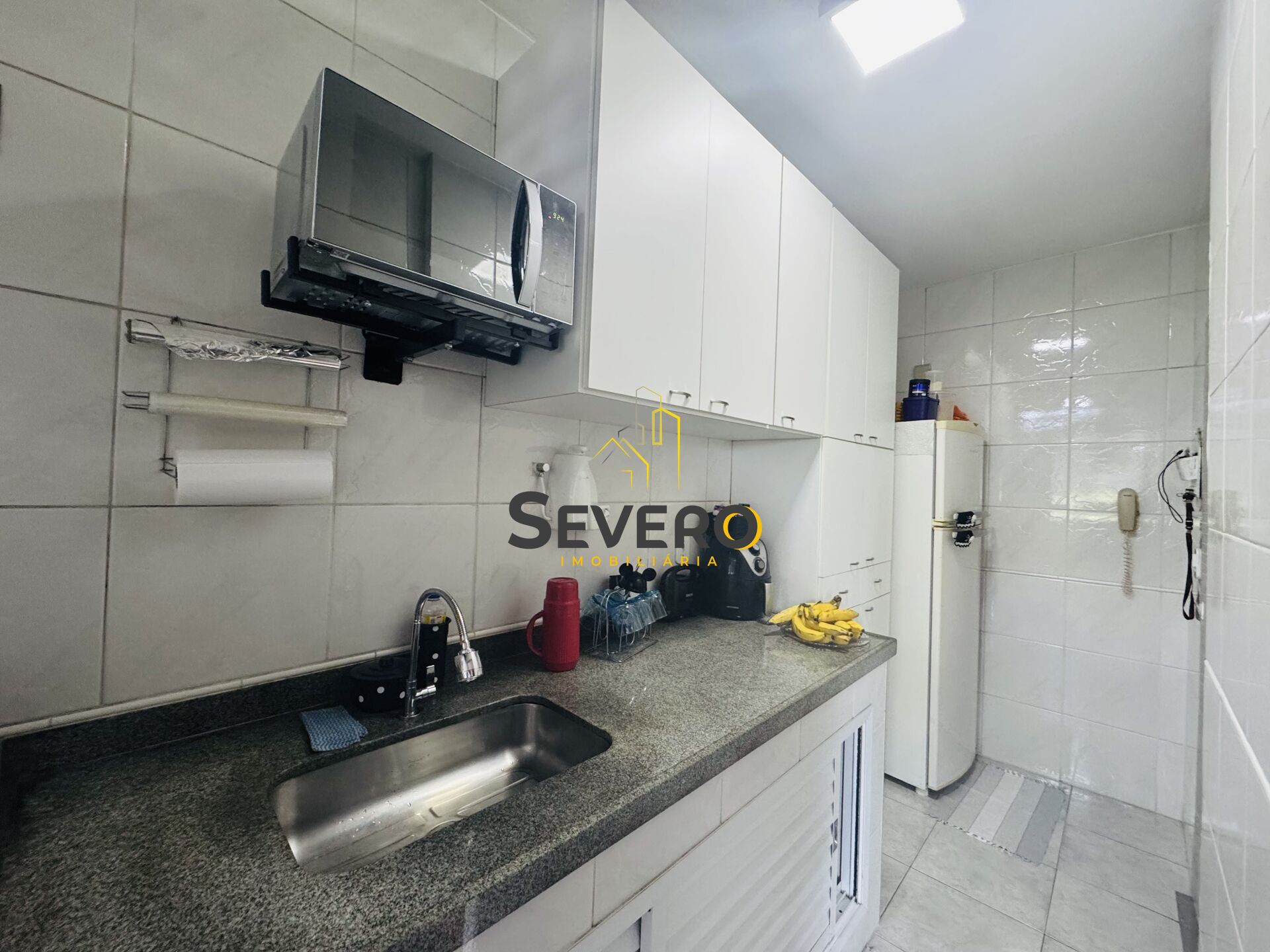 Apartamento à venda com 2 quartos, 75m² - Foto 8