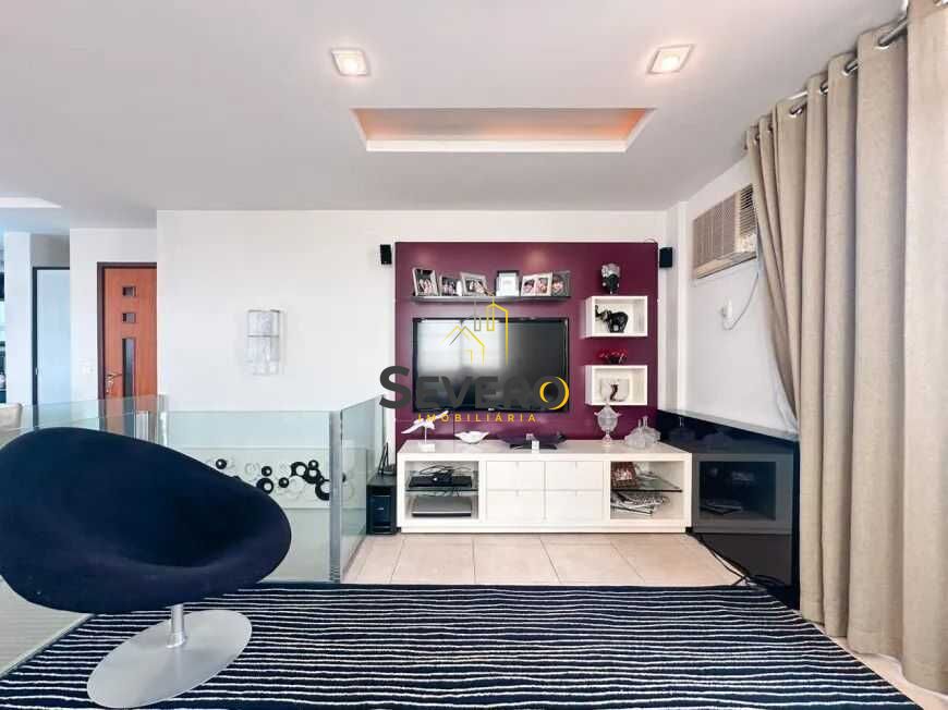 Cobertura à venda com 3 quartos, 250m² - Foto 9