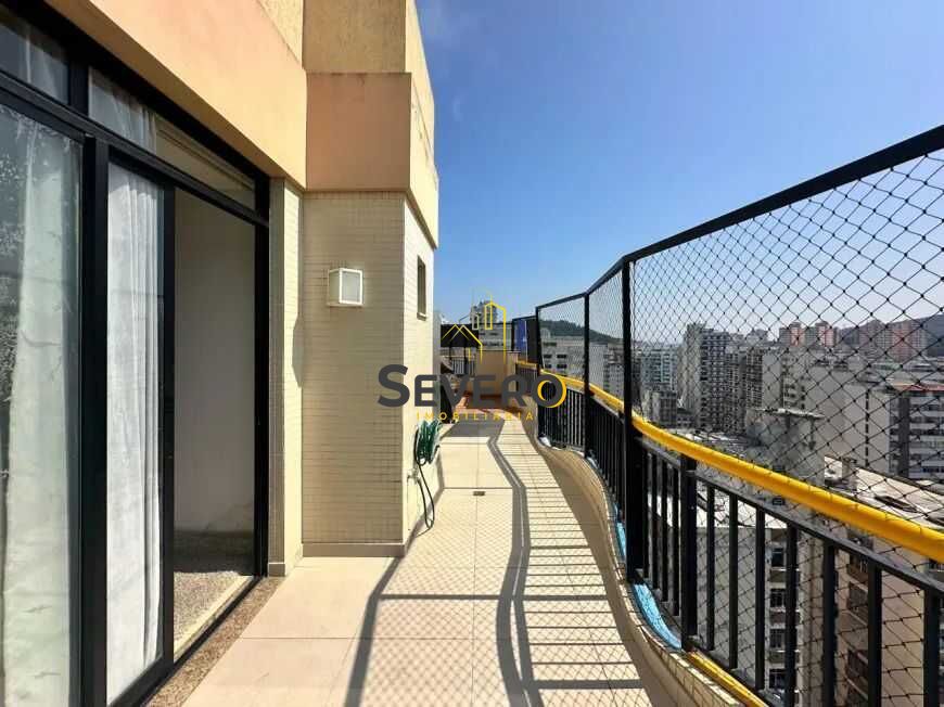 Cobertura à venda com 3 quartos, 250m² - Foto 4