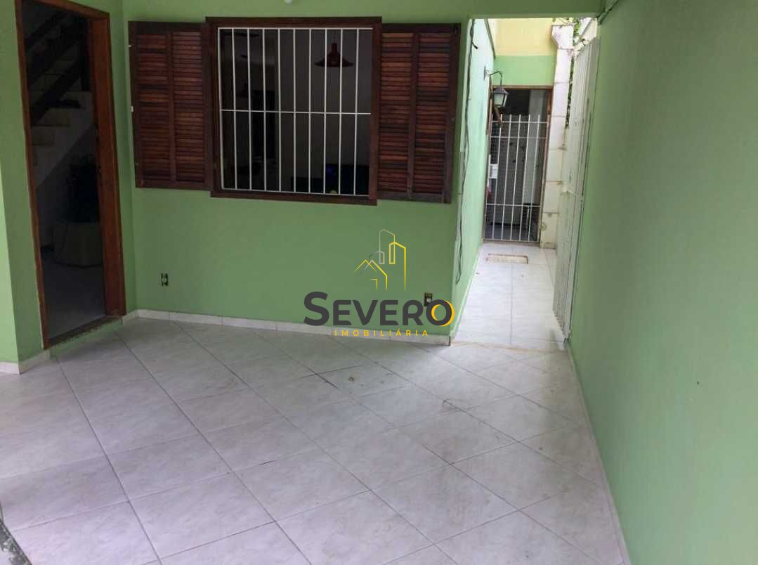 Casa à venda com 3 quartos, 250m² - Foto 4
