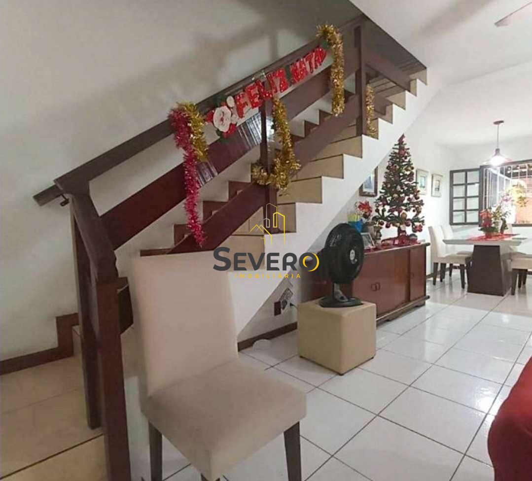 Casa à venda com 3 quartos, 250m² - Foto 11