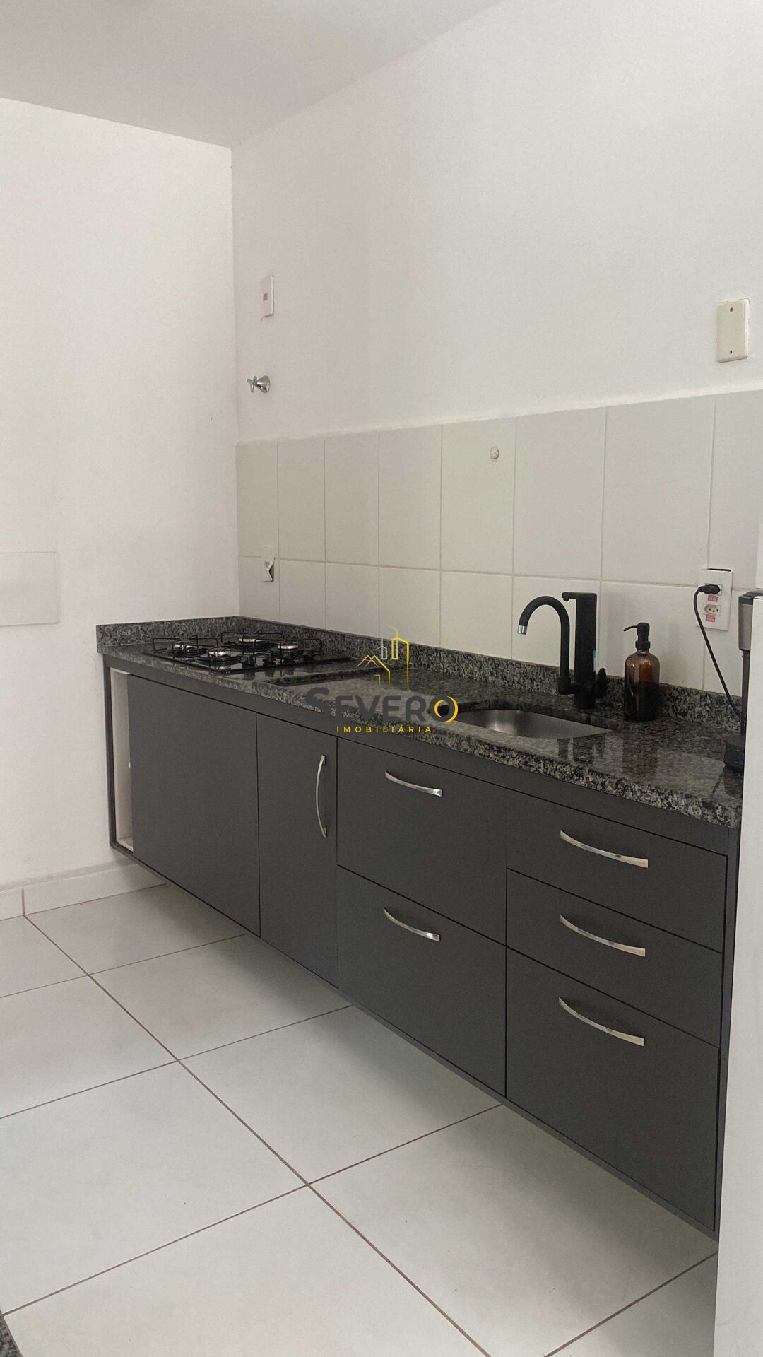 Apartamento à venda com 2 quartos, 65m² - Foto 2