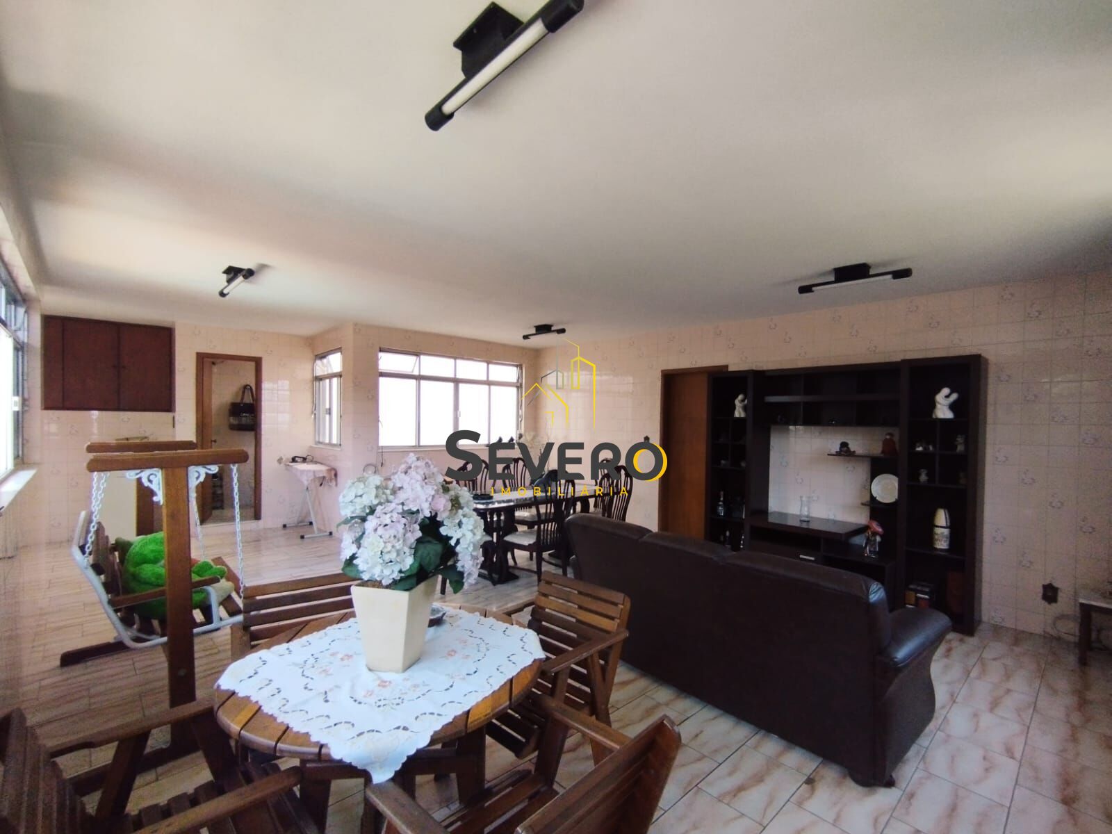 Casa à venda com 3 quartos, 345m² - Foto 18