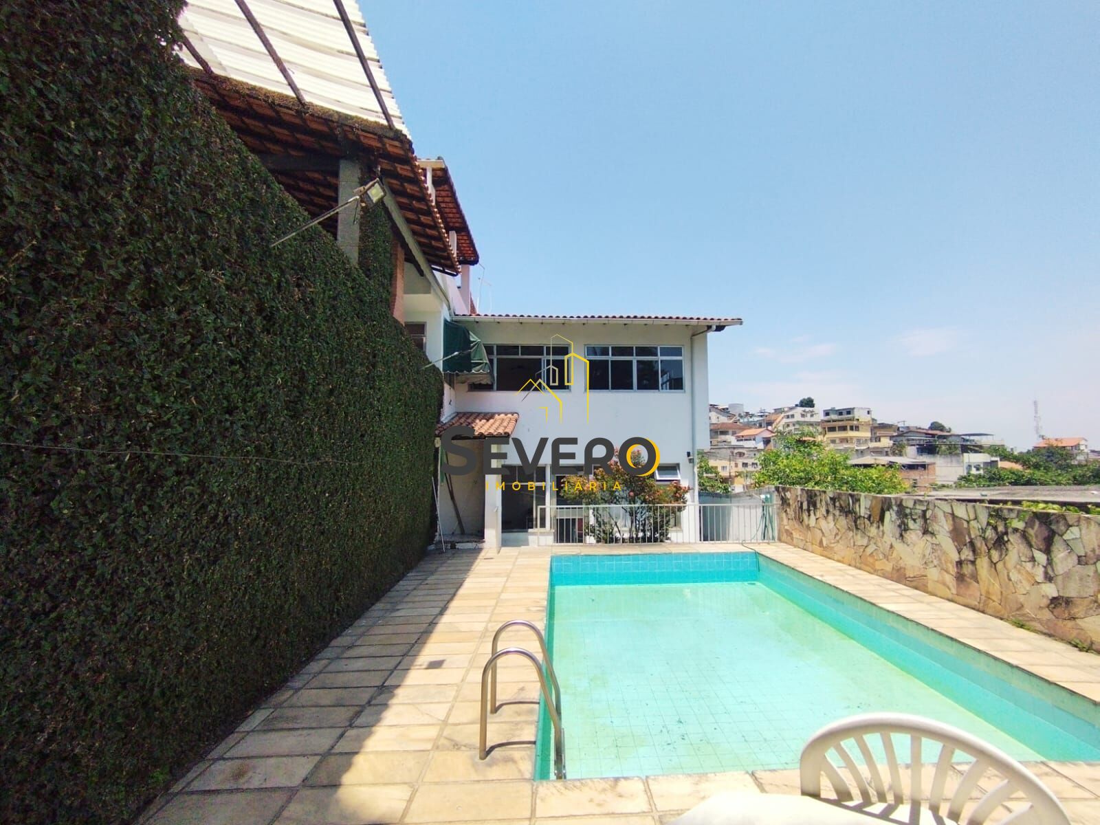 Casa à venda com 3 quartos, 345m² - Foto 4