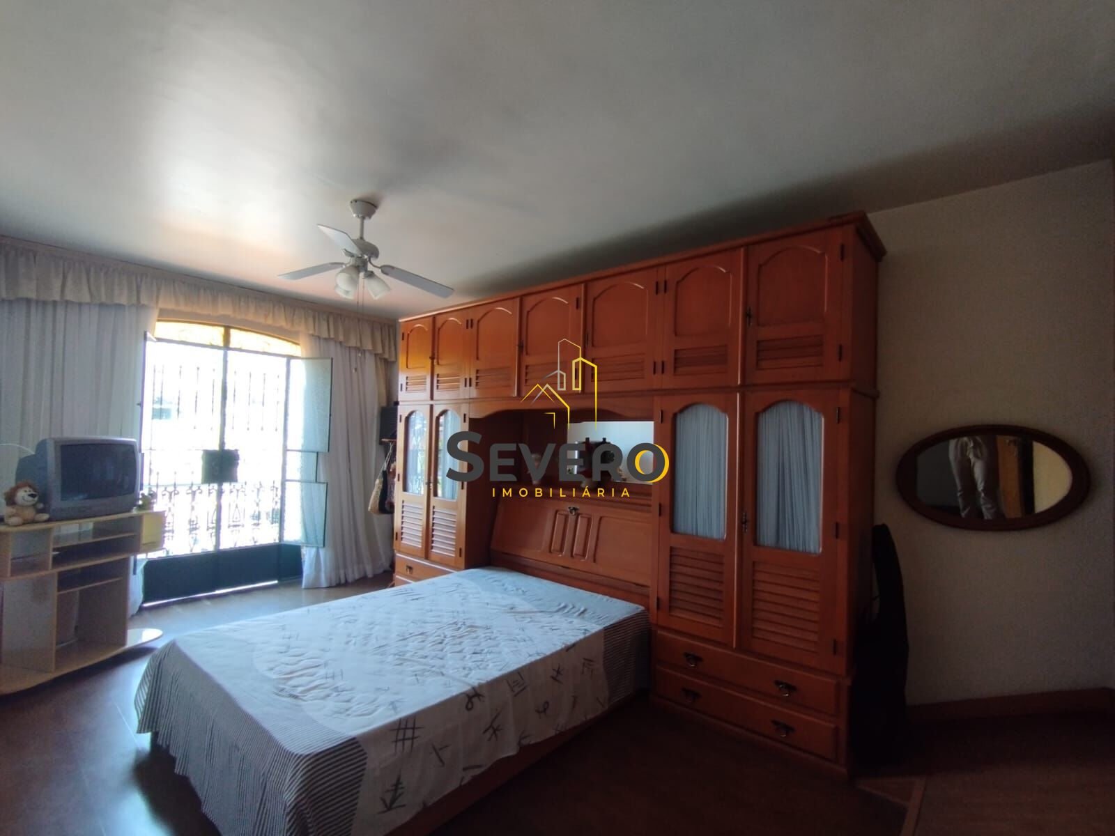 Casa à venda com 3 quartos, 345m² - Foto 8