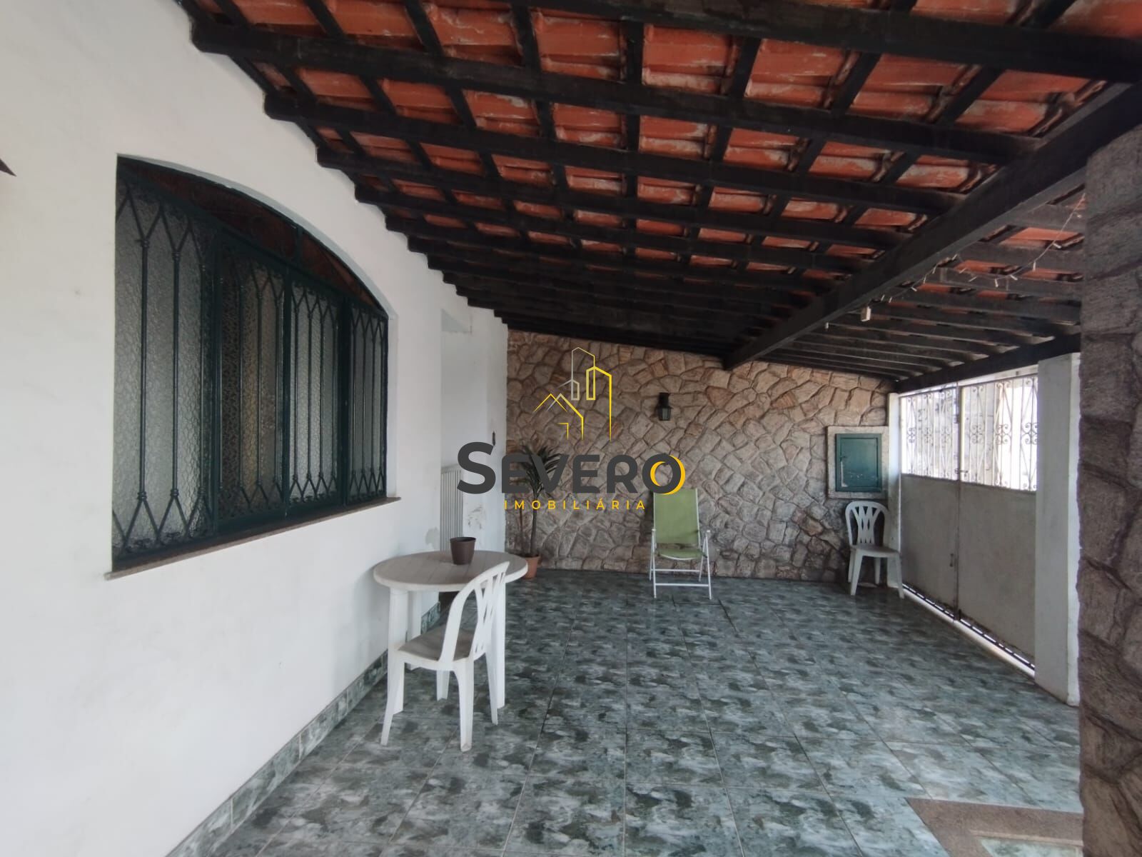 Casa à venda com 3 quartos, 345m² - Foto 2
