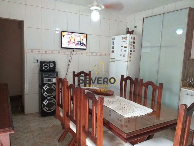 Casa à venda com 3 quartos, 210m² - Foto 8