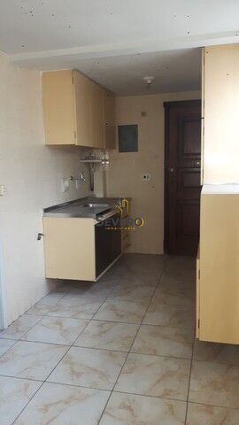 Apartamento à venda com 3 quartos, 140m² - Foto 11