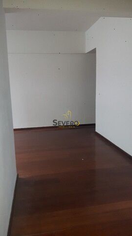 Apartamento à venda com 3 quartos, 140m² - Foto 3