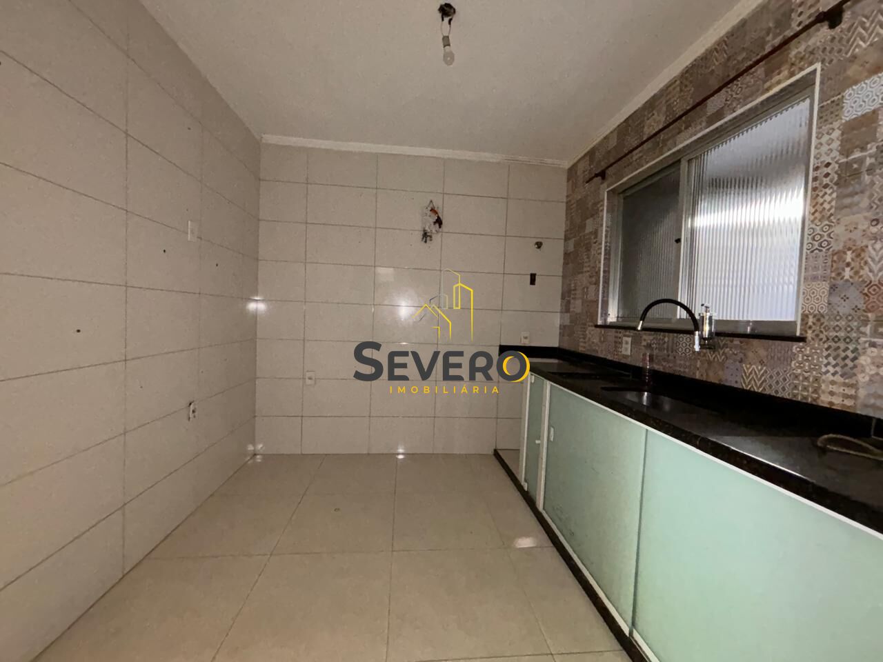 Casa à venda com 3 quartos, 70m² - Foto 13