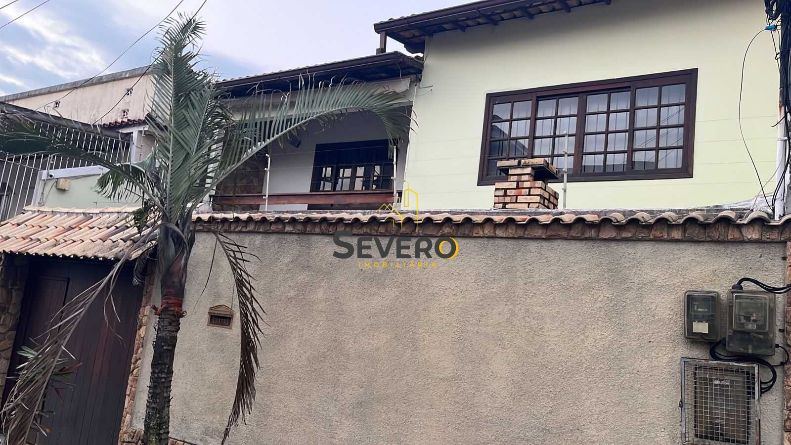 Casa à venda com 3 quartos, 200m² - Foto 2