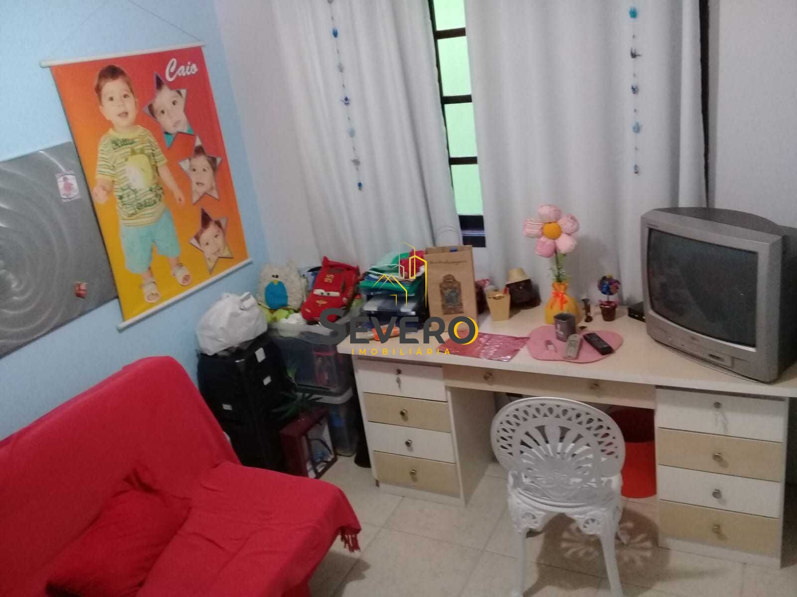 Casa à venda com 3 quartos, 200m² - Foto 10