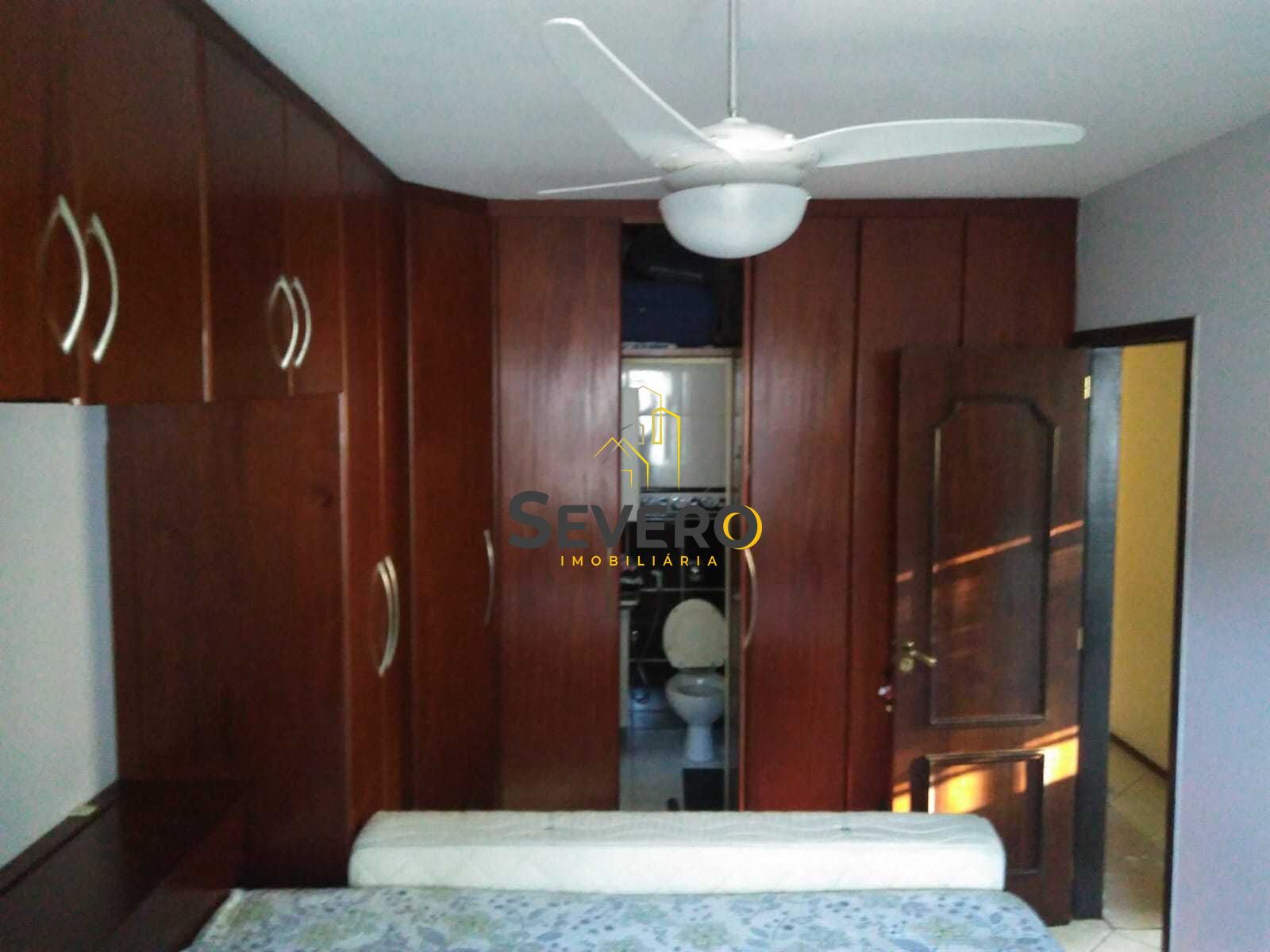 Casa à venda com 3 quartos, 200m² - Foto 25