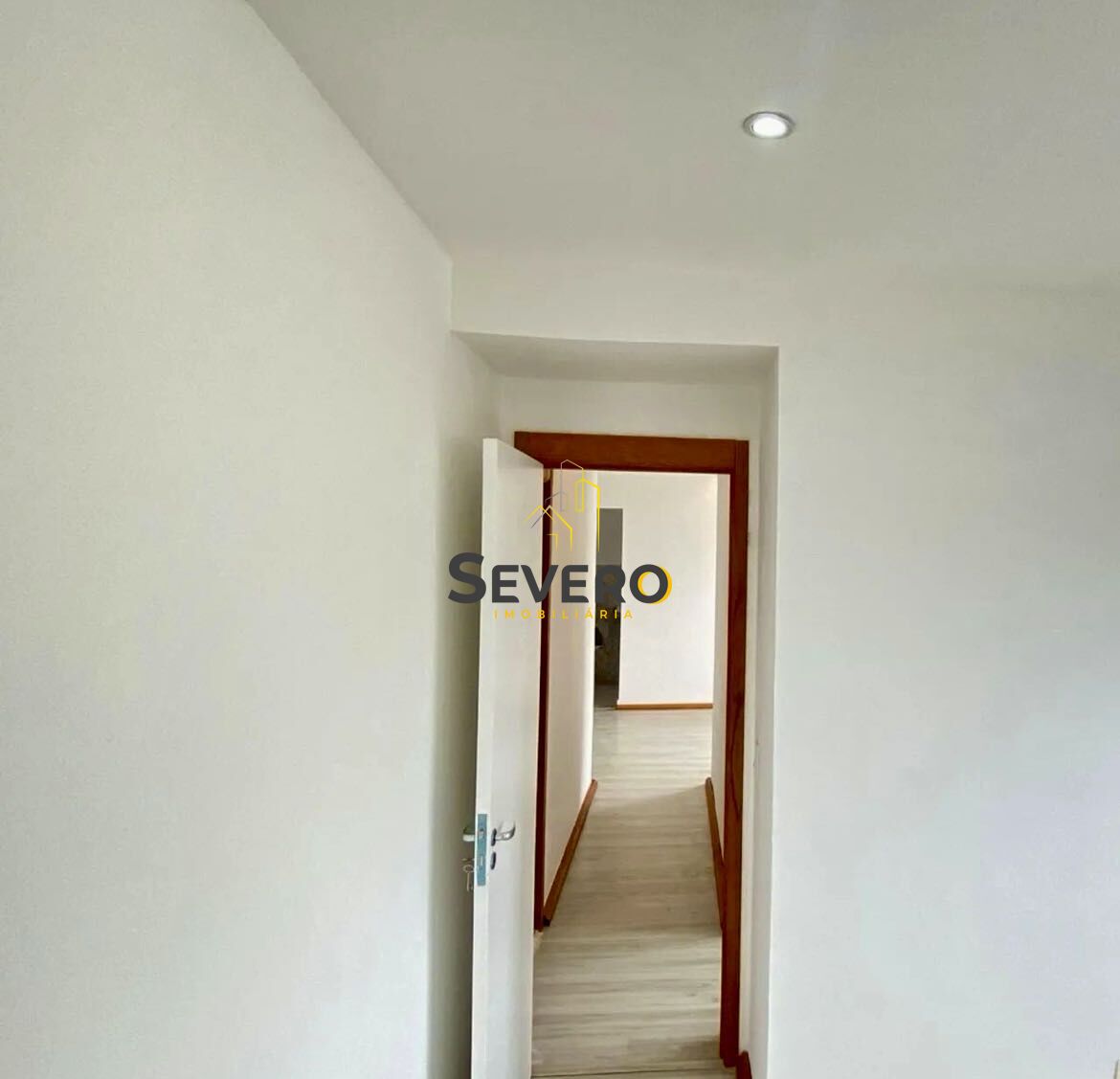 Apartamento à venda com 2 quartos, 70m² - Foto 6