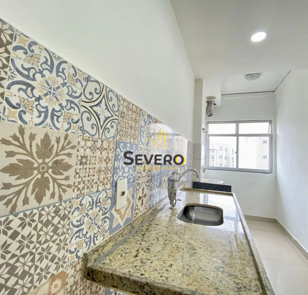 Apartamento à venda com 2 quartos, 70m² - Foto 3