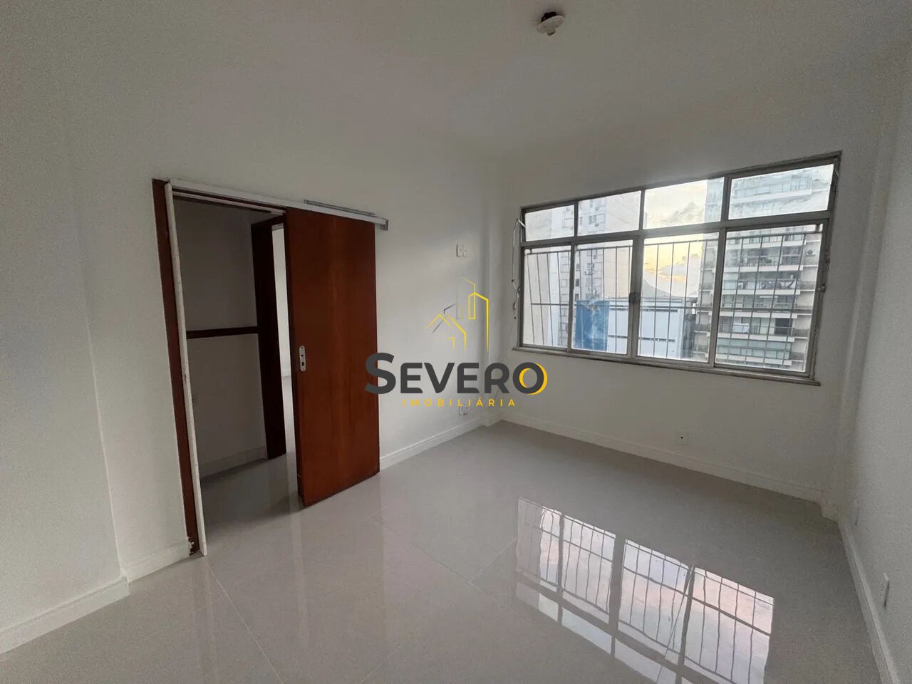 Apartamento à venda com 3 quartos, 130m² - Foto 5