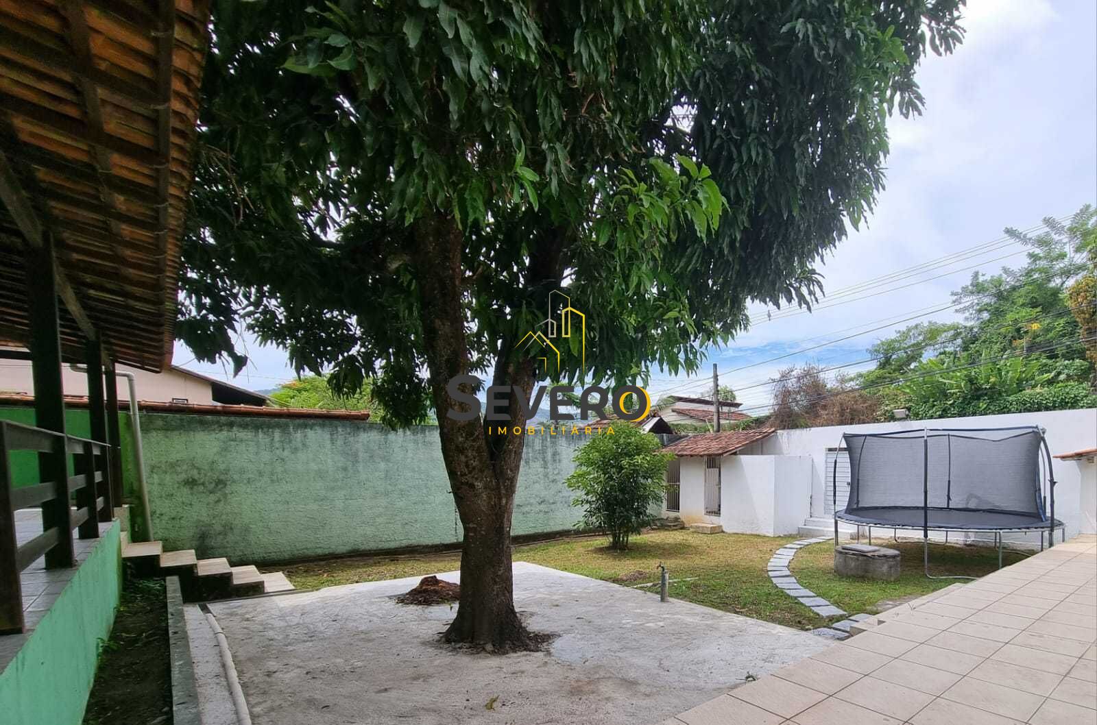 Casa à venda com 4 quartos, 250m² - Foto 14