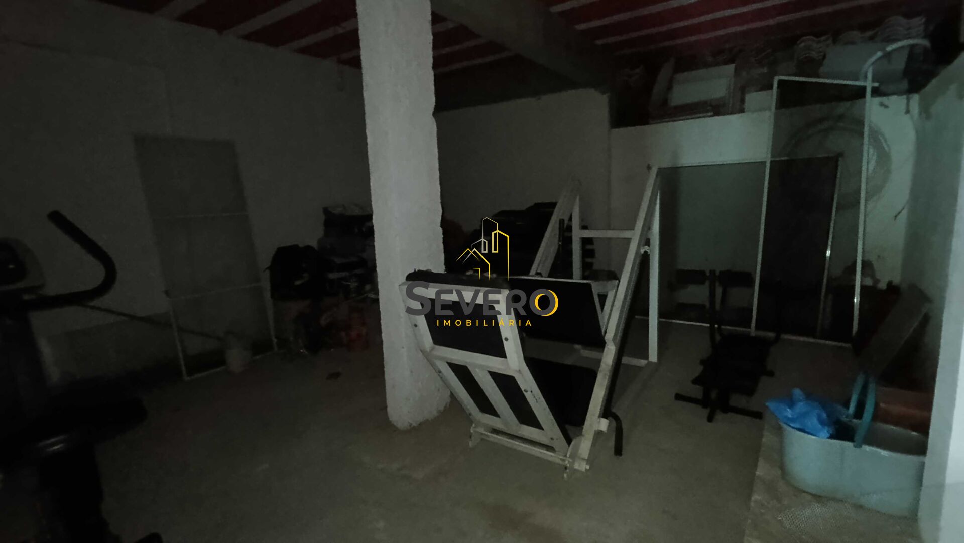 Casa à venda com 3 quartos, 250m² - Foto 36