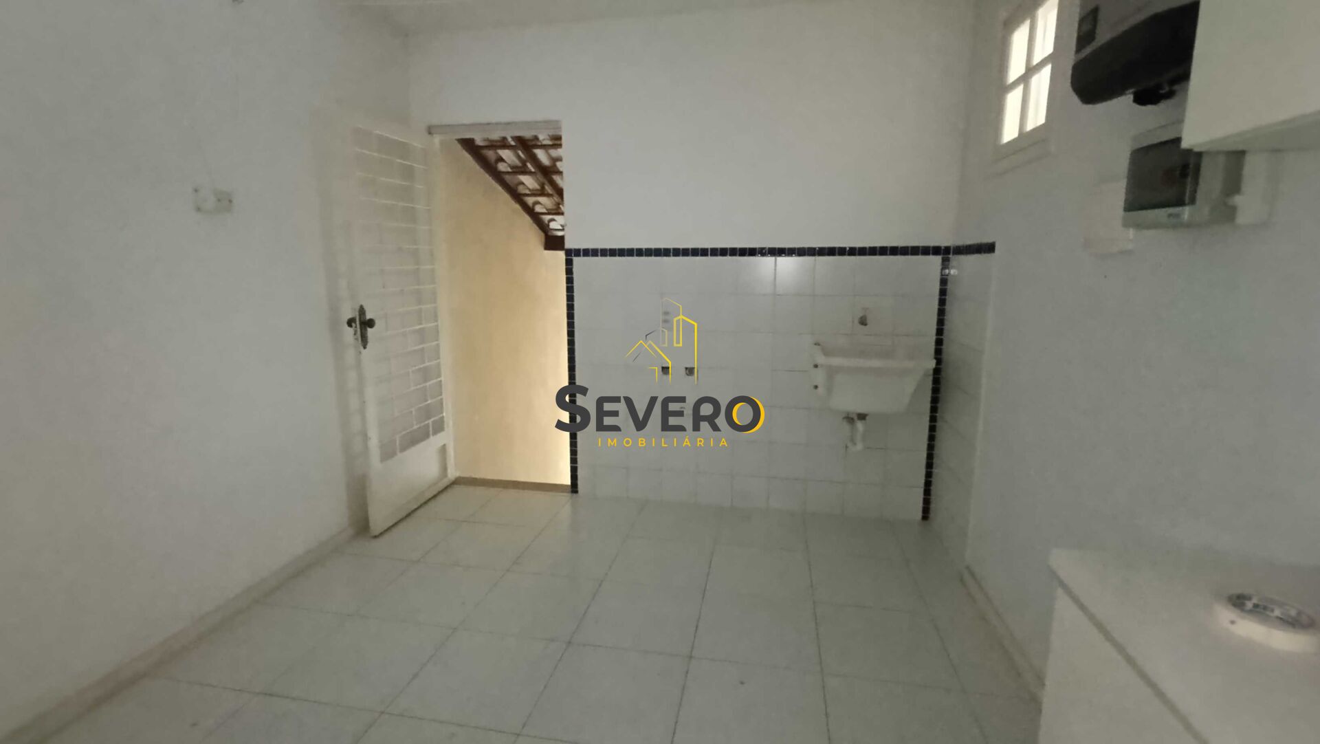 Casa à venda com 3 quartos, 250m² - Foto 15