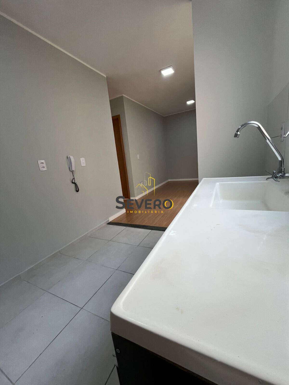 Apartamento à venda com 2 quartos, 41m² - Foto 4