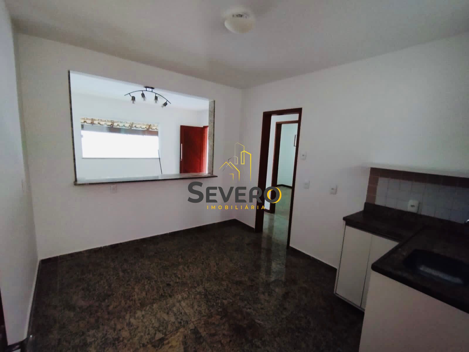 Casa à venda com 2 quartos, 240m² - Foto 6