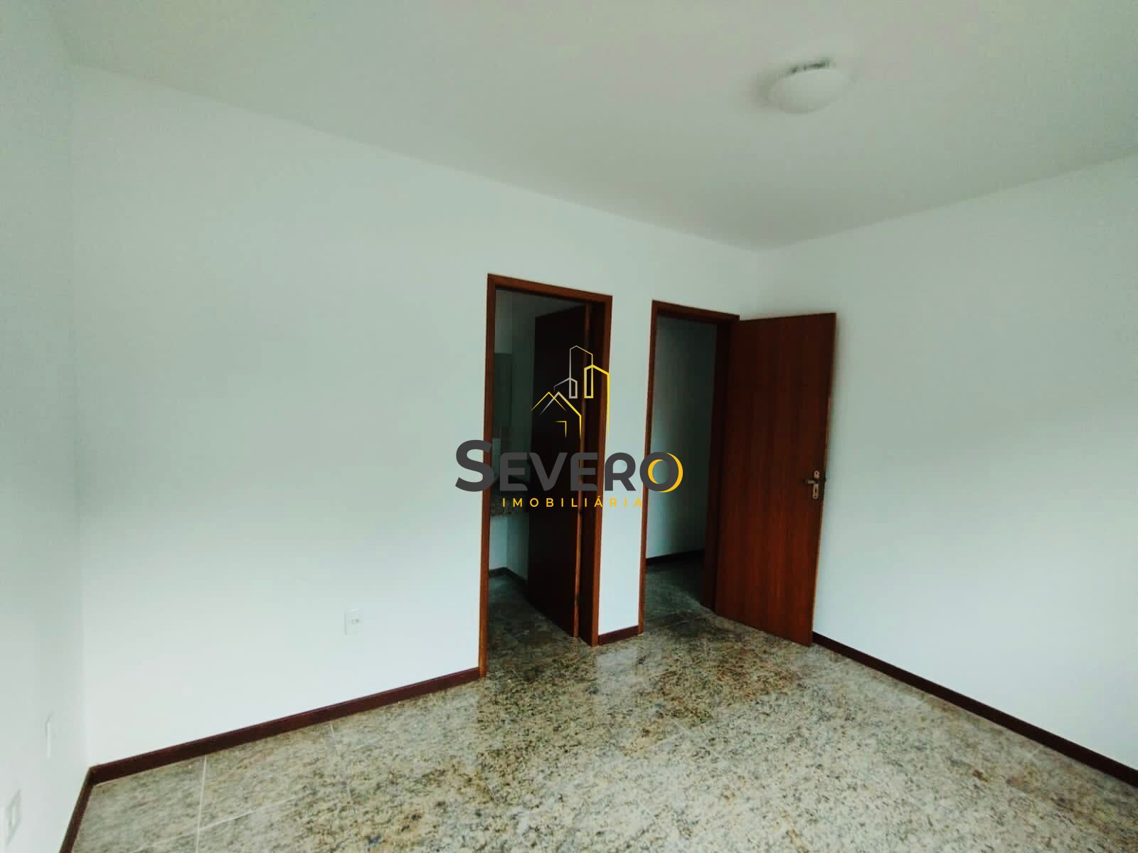 Casa à venda com 2 quartos, 240m² - Foto 8