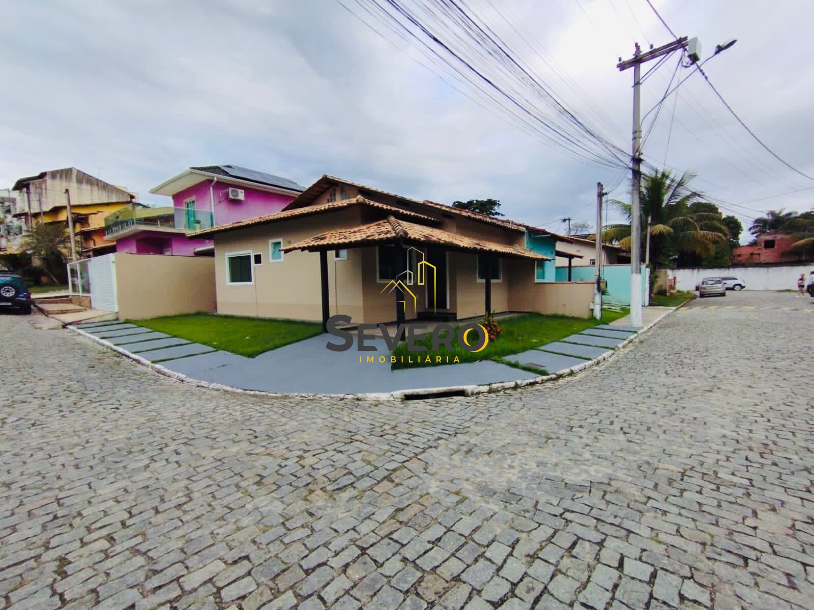 Casa à venda com 2 quartos, 240m² - Foto 1