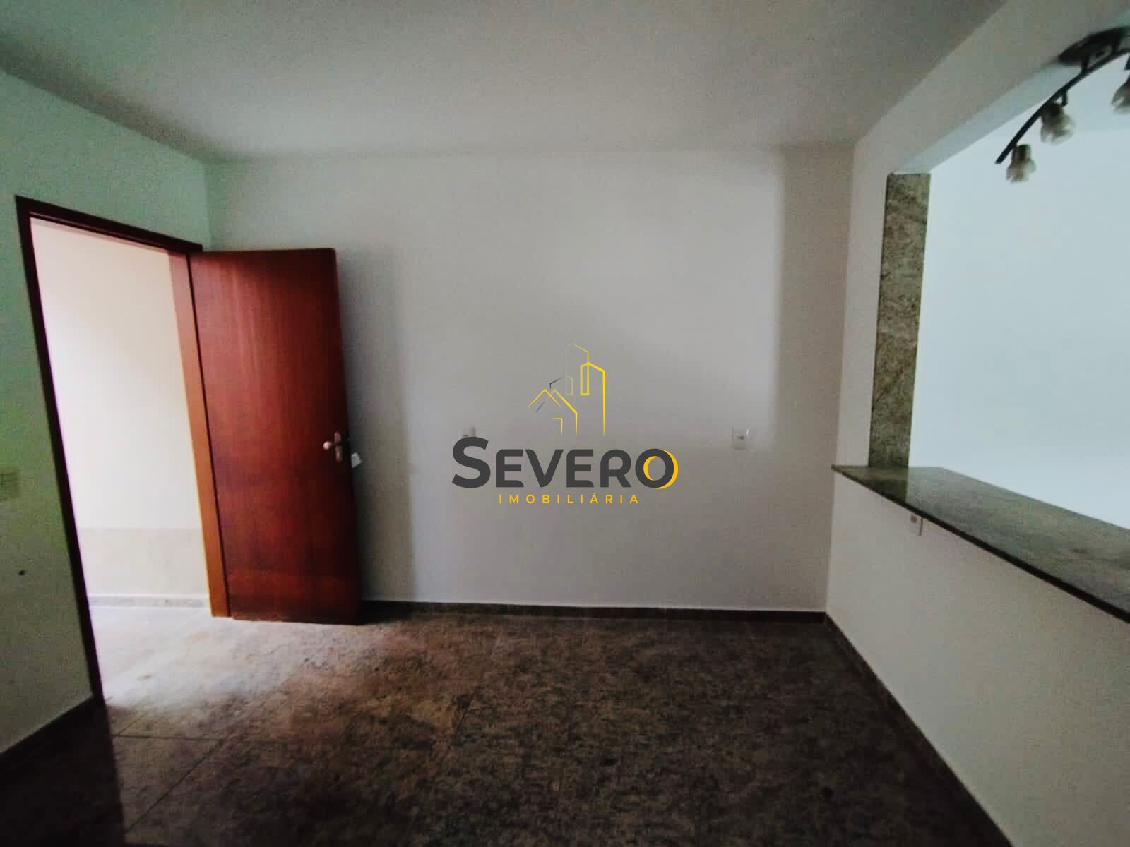 Casa à venda com 2 quartos, 240m² - Foto 9