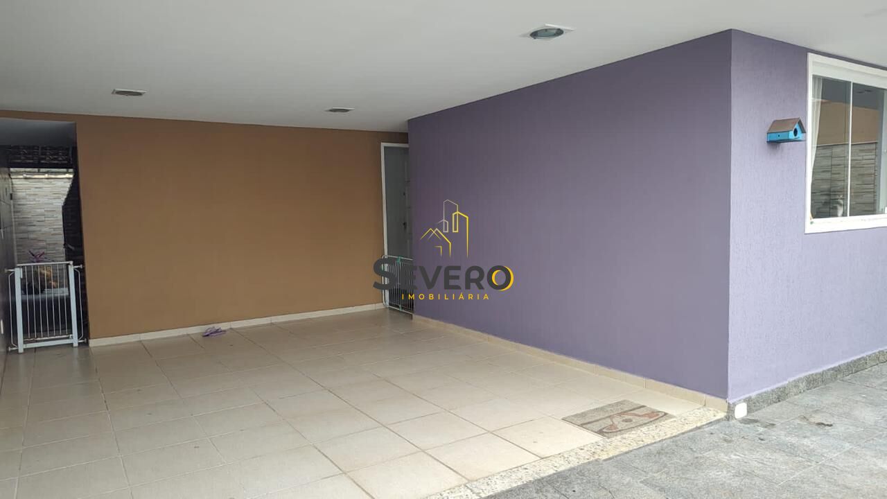 Casa de Condomínio à venda com 4 quartos, 200m² - Foto 3