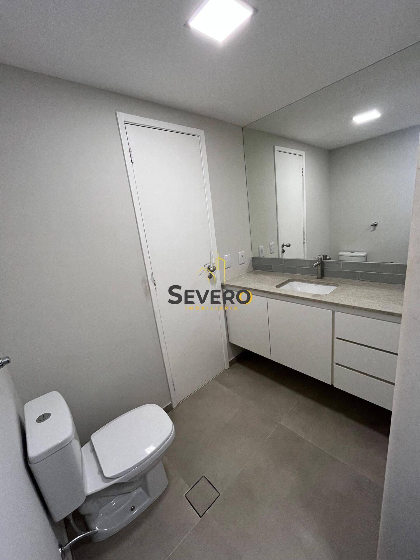 Apartamento à venda com 2 quartos, 80m² - Foto 7