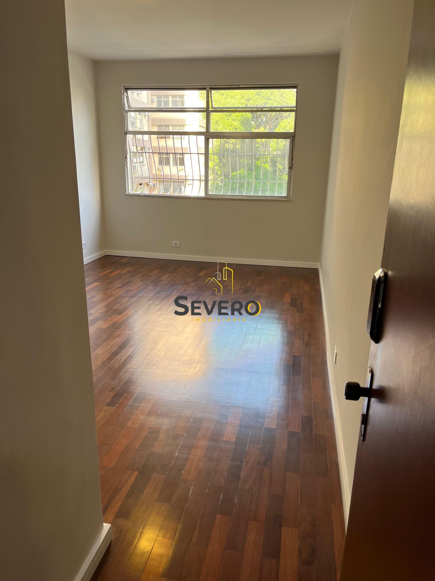 Apartamento à venda com 2 quartos, 80m² - Foto 3