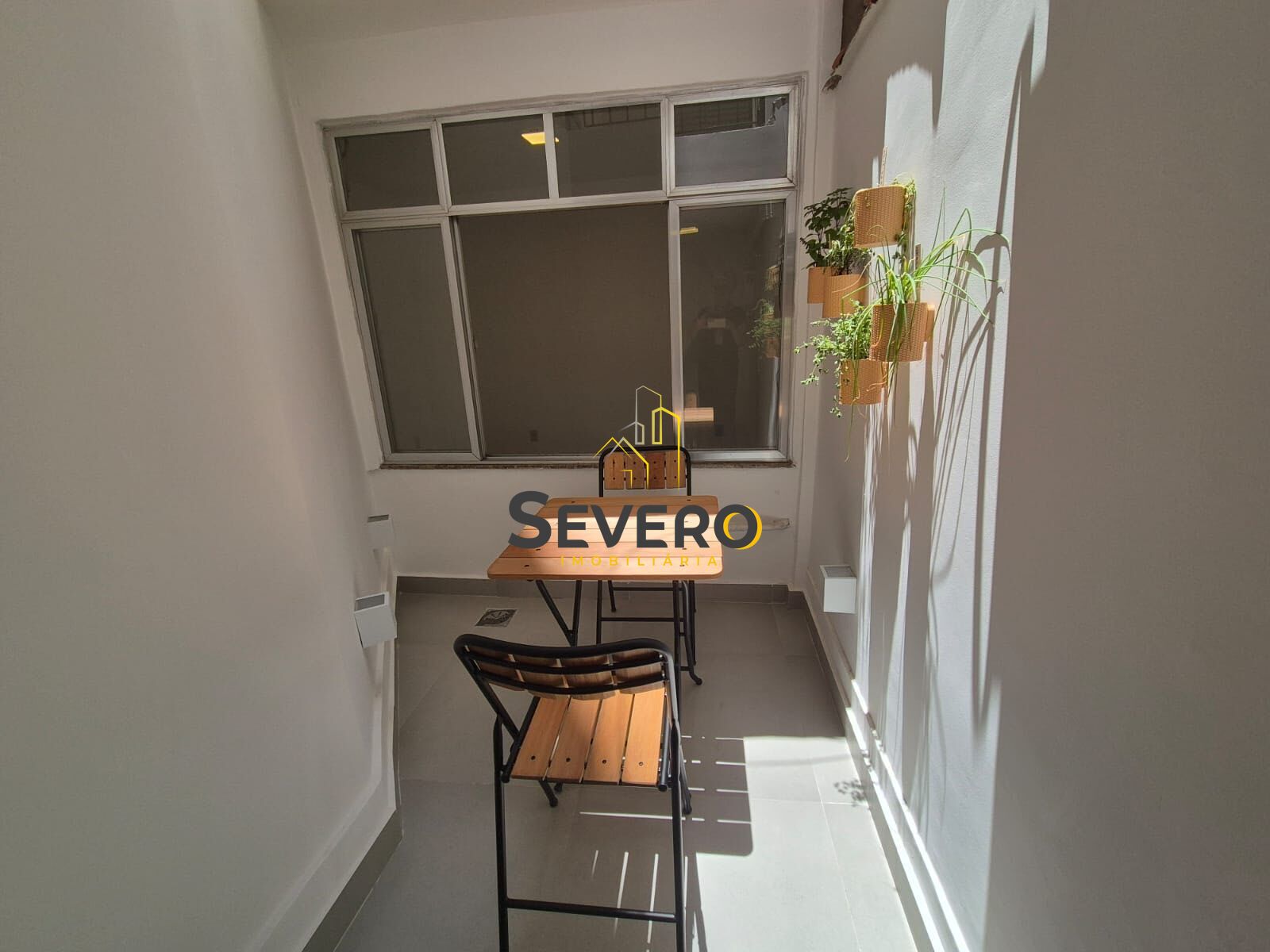 Apartamento à venda com 3 quartos, 70m² - Foto 2
