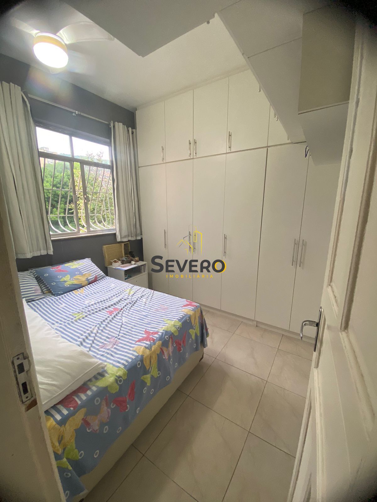 Apartamento à venda com 3 quartos, 100m² - Foto 2