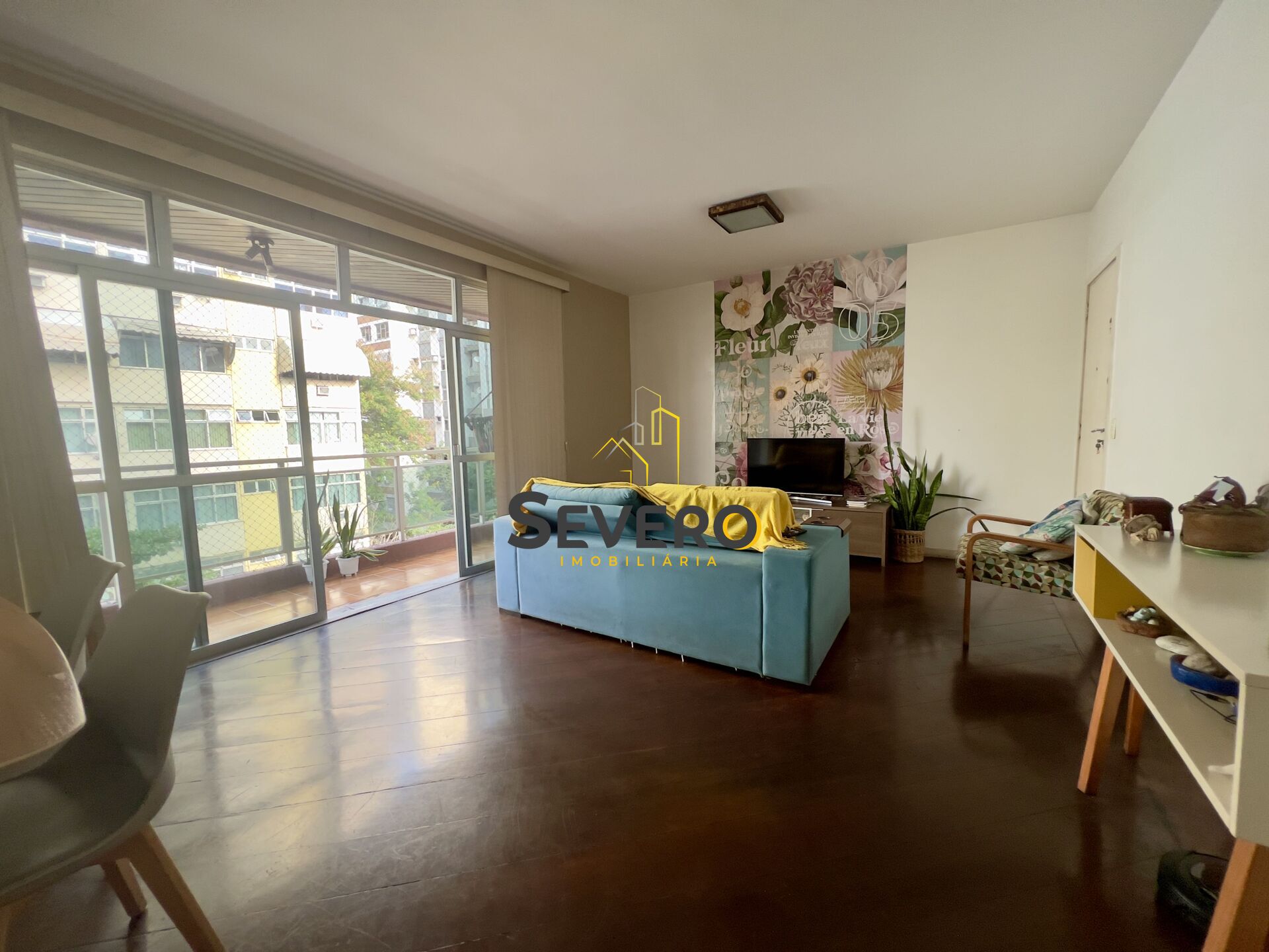 Apartamento à venda com 3 quartos, 140m² - Foto 3