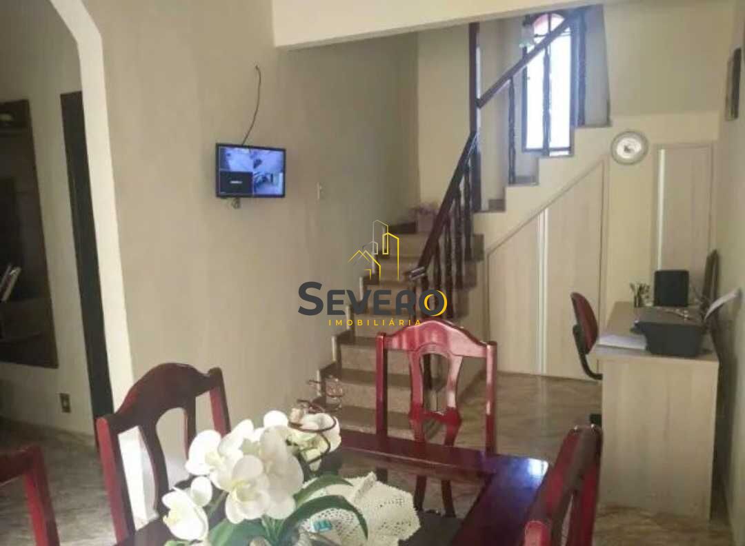 Casa à venda com 3 quartos, 163m² - Foto 4