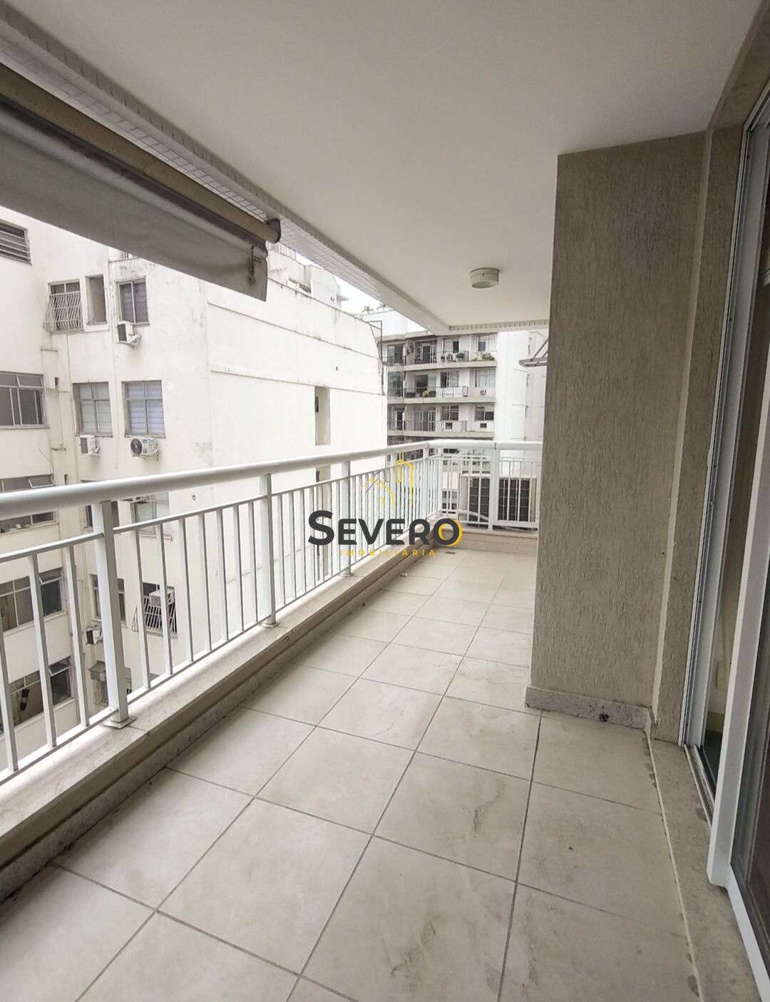 Apartamento à venda com 3 quartos, 120m² - Foto 2