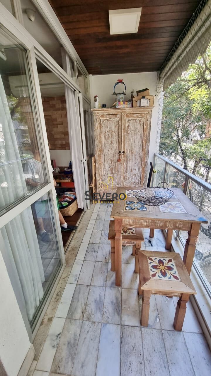 Apartamento à venda com 3 quartos, 115m² - Foto 2